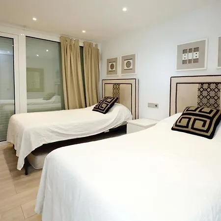 Luxurious Penthouse شقة ماربيا