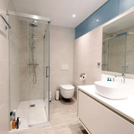 Luxurious Penthouse شقة