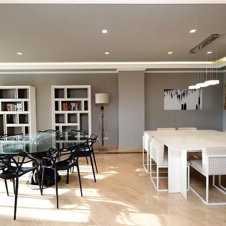 Luxurious Penthouse * ماربيا