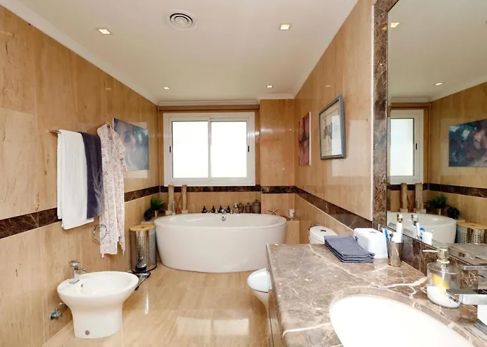 Luxurious Penthouse Апартаменты