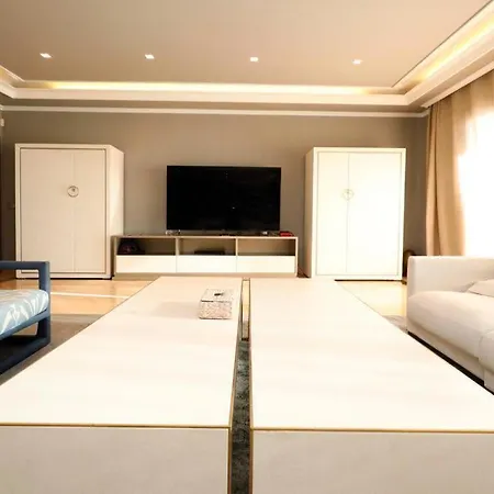 Luxurious Penthouse 马尔韦利亚